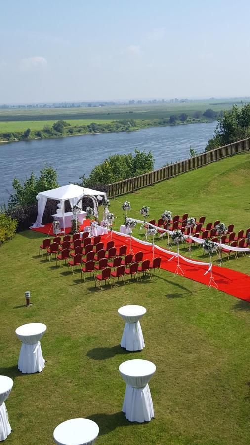Hotel Nad Wisla ทเชฟ ภายนอก รูปภาพ