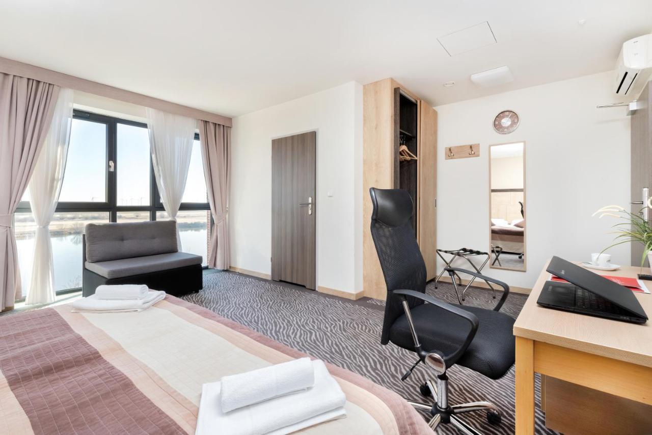 Hotel Nad Wisla ทเชฟ ภายนอก รูปภาพ